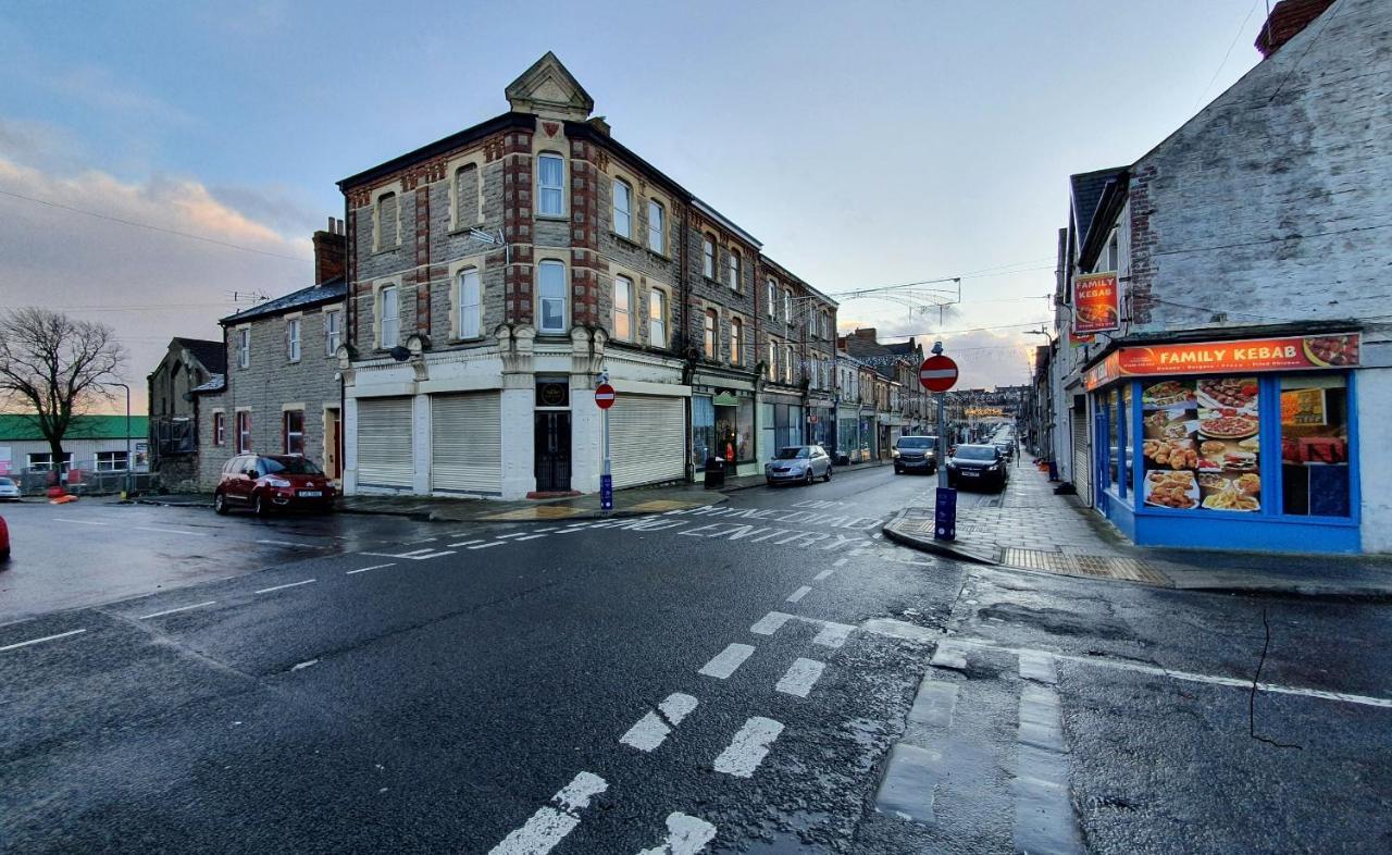 F3 2 Bedroomed Town House - Free Parking - Super 150 Mbps Wifi Near Gavin N Stacey Film House - 1 Free Dog Allowed Barry Eksteriør billede
