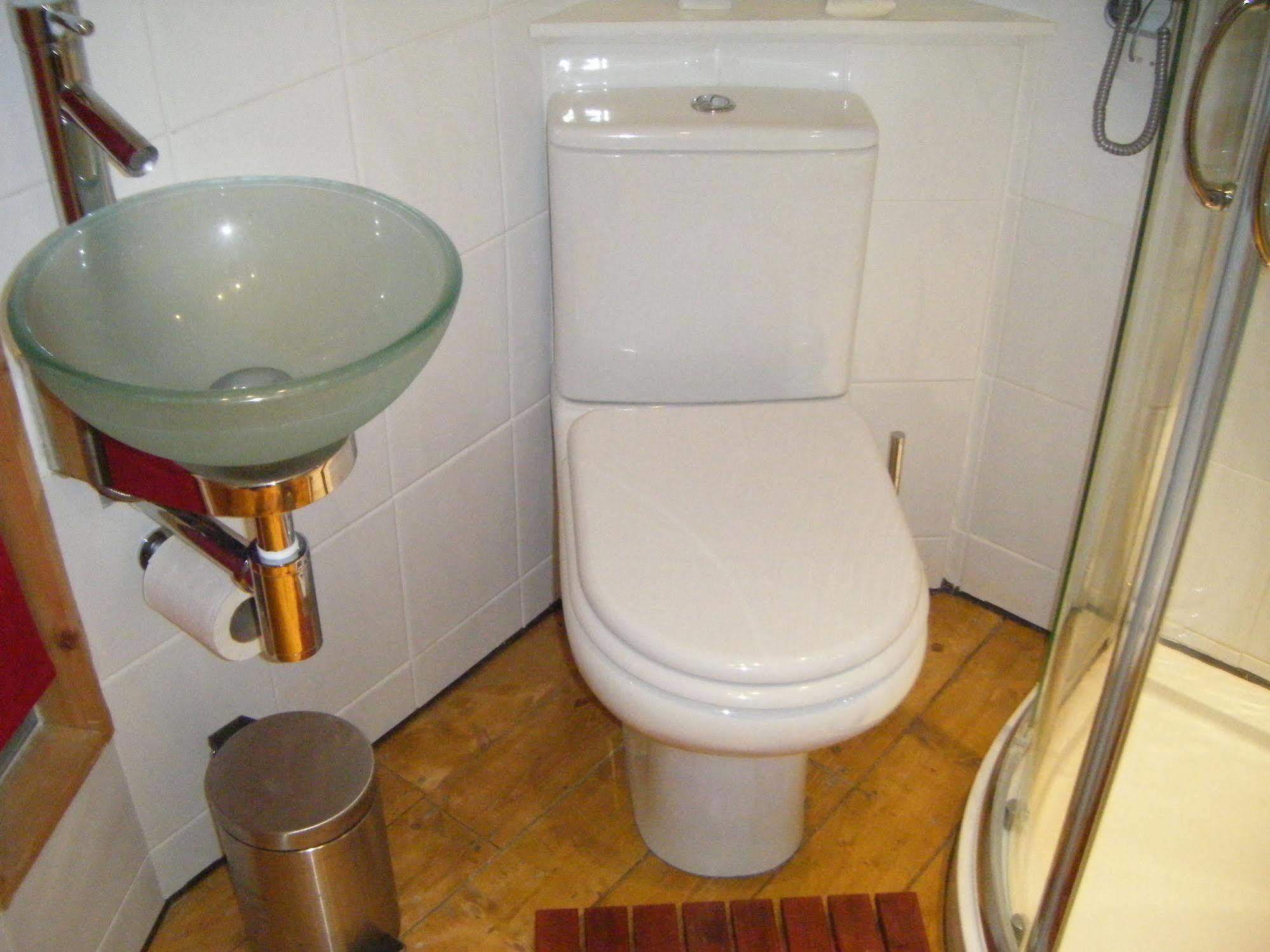 F3 2 Bedroomed Town House - Free Parking - Super 150 Mbps Wifi Near Gavin N Stacey Film House - 1 Free Dog Allowed Barry Eksteriør billede