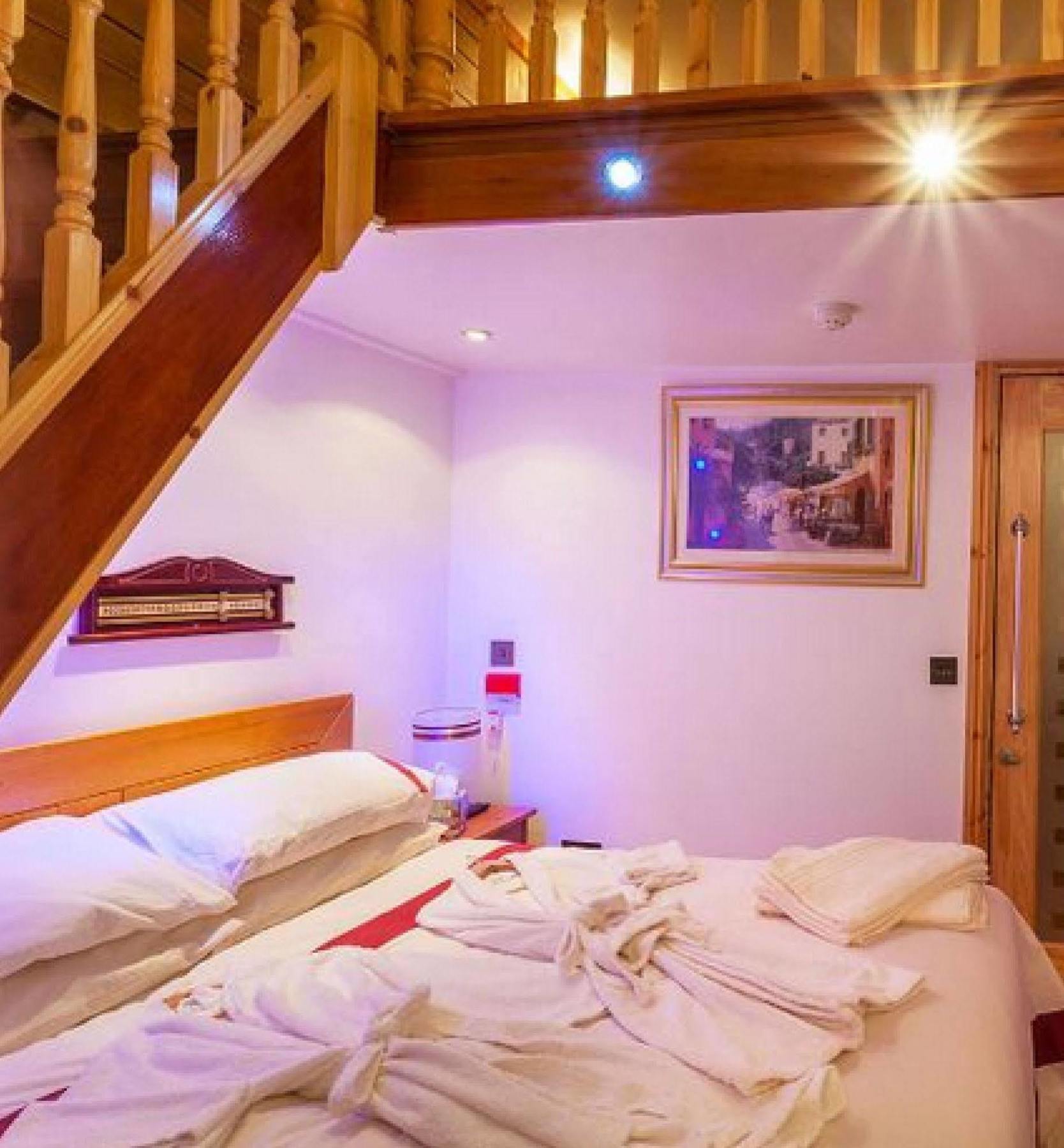 F3 2 Bedroomed Town House - Free Parking - Super 150 Mbps Wifi Near Gavin N Stacey Film House - 1 Free Dog Allowed Barry Eksteriør billede