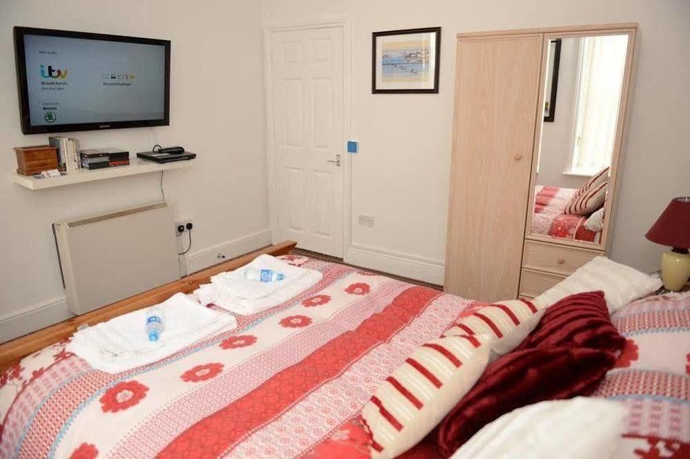 F3 2 Bedroomed Town House - Free Parking - Super 150 Mbps Wifi Near Gavin N Stacey Film House - 1 Free Dog Allowed Barry Eksteriør billede